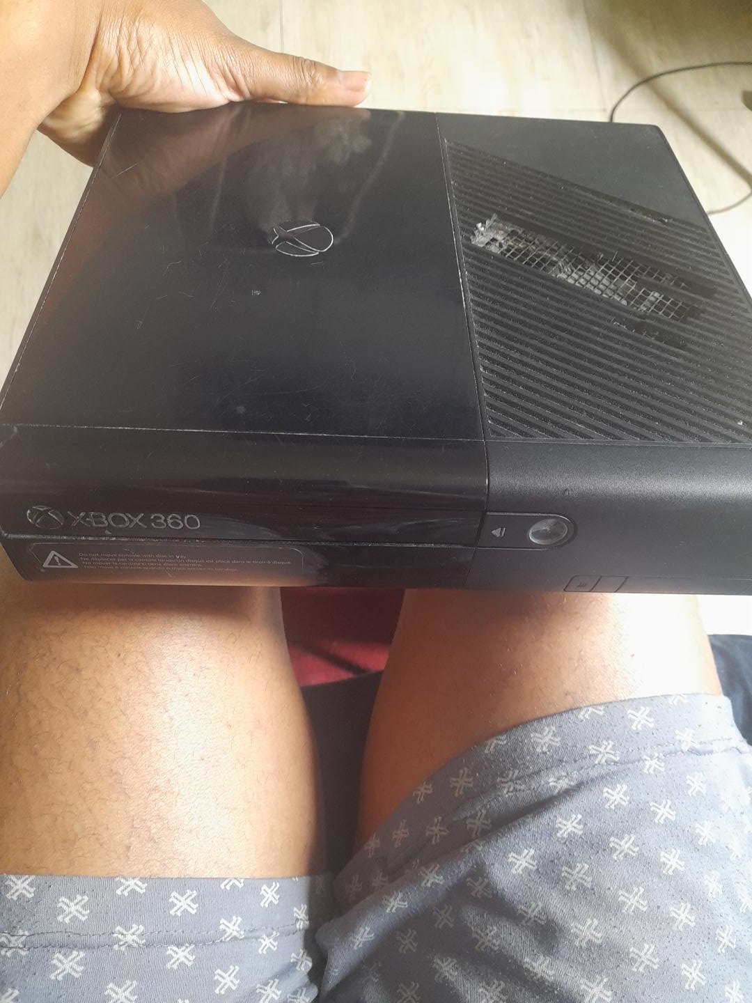 Xbox 360 slim [C/ Defeito]